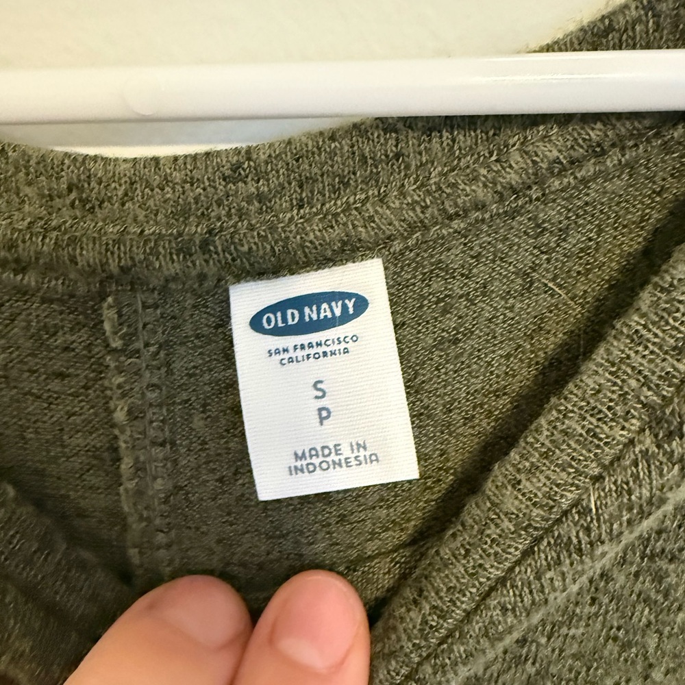 2/$15 Old Navy Olive Green Sleeveless Swing Tank Top | Petite Small - Picture 5 of 7